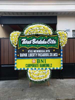 Papan Bunga Duka di Gombang