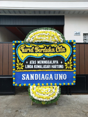 Papan Bunga Duka di Gombang